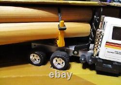 John Deere 1/25 Heavy Duty Logger Semi Truck Trailer & Log Toy Set Ertl 5532 jd